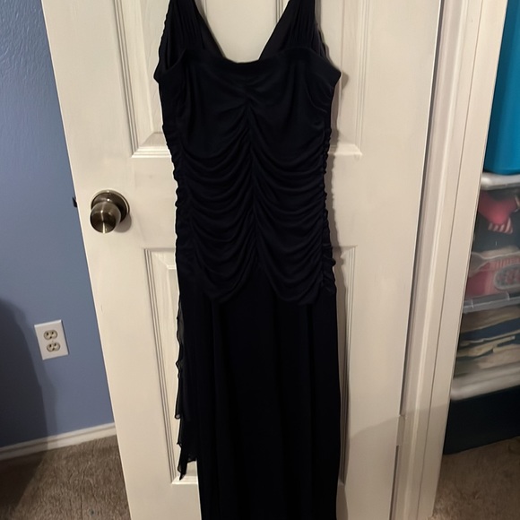 Enfocus studio floor length Navy blue prom style dress with rhinestone pin - Picture 4 of 4